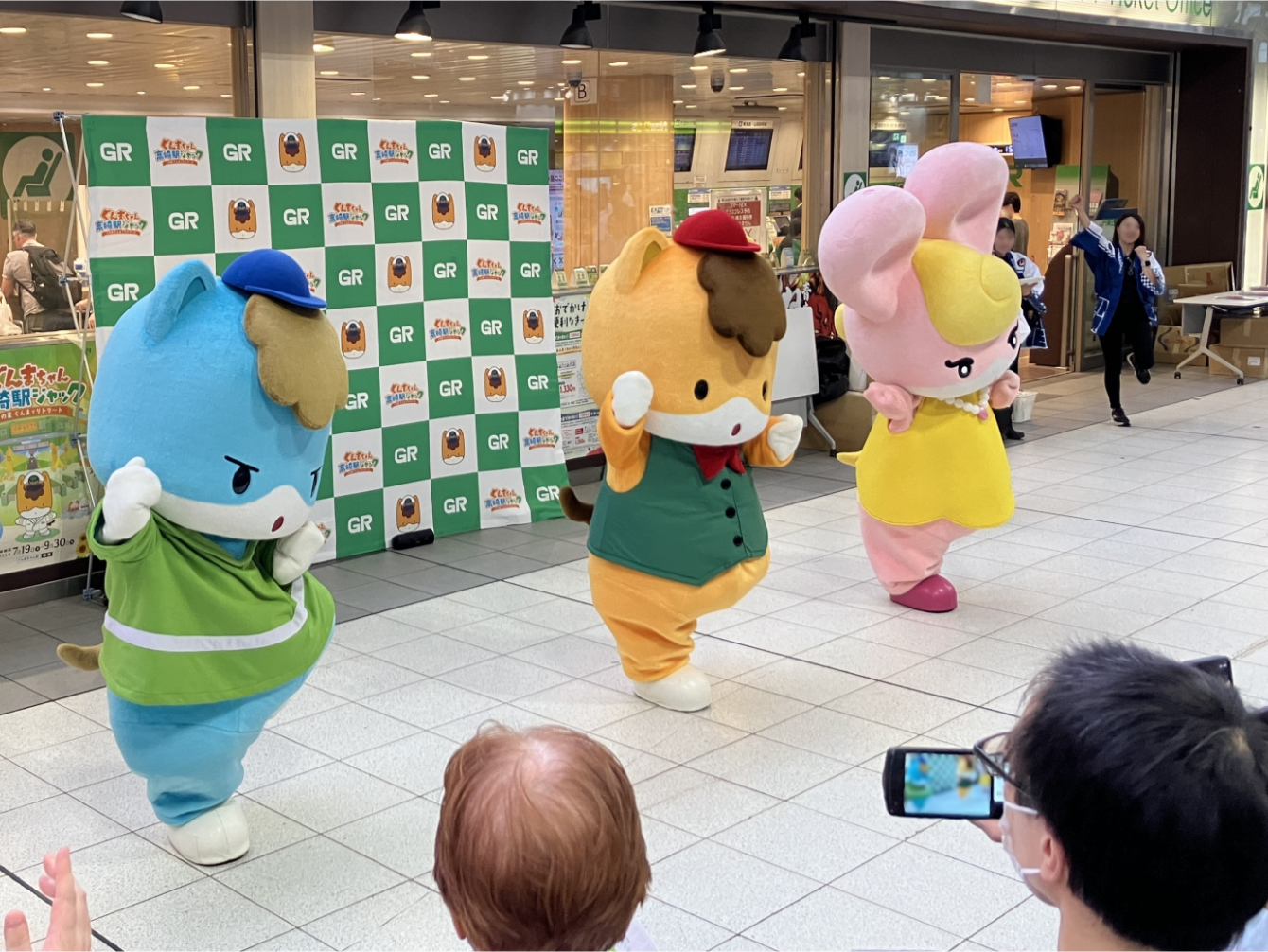 ダンスパフォーマンスの様子